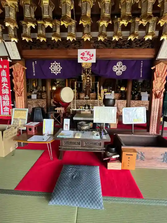 石内のお大師さん 金剛院の{uncategorized: "未分類", other: "その他", undefined: "問題あり", building: "その他建物", grave: "お墓", sacred_gate: "鳥居", guardian: "狛犬", statue: "像", buddha: "仏像", history: "歴史", nature: "自然", garden: "庭園", animal: "動物", pagoda: "塔", temizu: "手水舎", mountain_gate: "山門・神門", sanctuary: "本殿・本堂", subordinate: "末社・摂社", art: "芸術", scenery: "景色", jizo: "地蔵", ema: "絵馬", goshuin: "御朱印", omikuji: "おみくじ", items: "授与品その他", amulet: "お守り", goshuincho: "御朱印帳", eats: "食事", festival: "お祭り", votive_dance: "神楽", shichigosan: "七五三参", wedding: "結婚式", experience: "体験その他", initially: "初詣", around: "周辺", anti_infection: "感染症対策"}