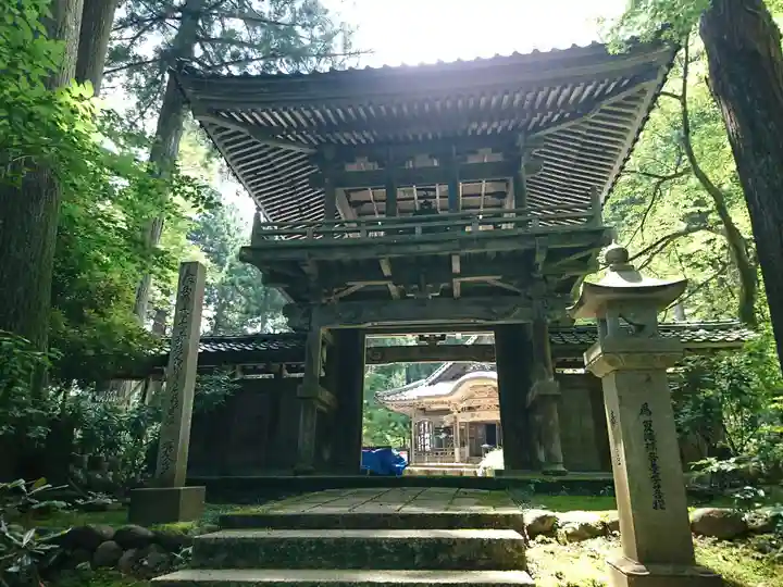 佛性寺(黒谷観音)の山門・神門