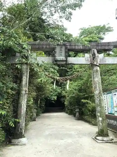 潮嶽神社の鳥居