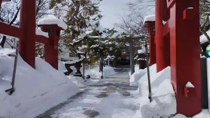 彌彦神社 (伊夜日子神社)の鳥居