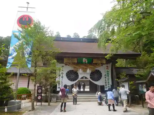 熊野本宮大社の山門・神門