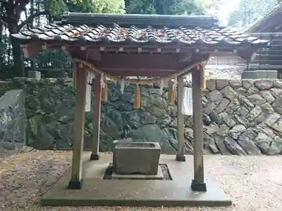 春日神社の手水舎