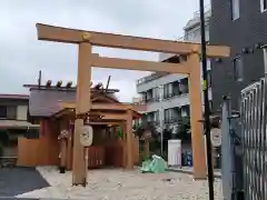 小石川大神宮の鳥居