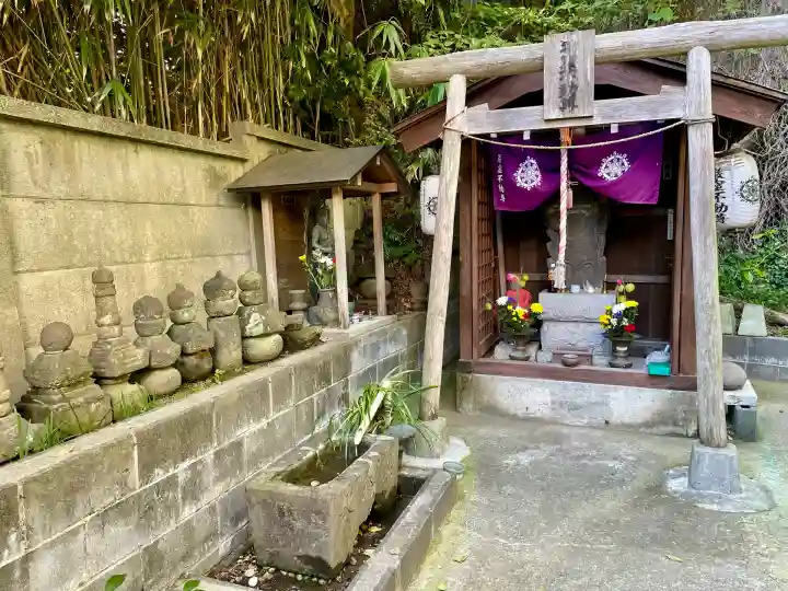 岩窟不動尊(巌窟不動尊/窟堂不動尊/窟堂/岩屋堂)(神奈川県)