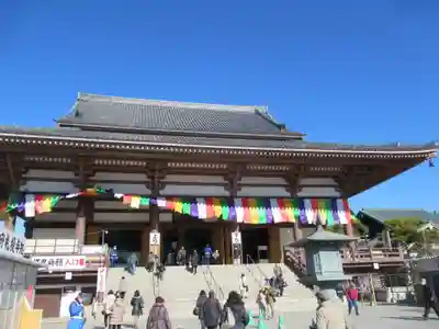 西新井大師総持寺の本殿・本堂