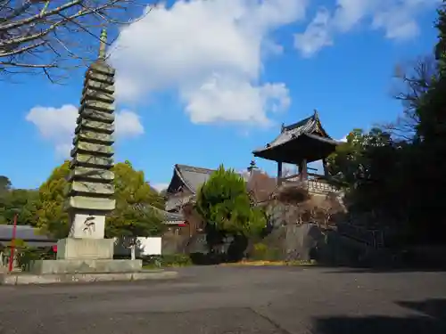 遍照寺法界院の塔