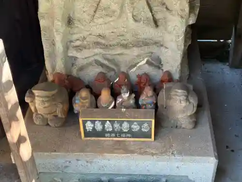 長温寺の{uncategorized: "未分類", other: "その他", undefined: "問題あり", building: "その他建物", grave: "お墓", sacred_gate: "鳥居", guardian: "狛犬", statue: "像", buddha: "仏像", history: "歴史", nature: "自然", garden: "庭園", animal: "動物", pagoda: "塔", temizu: "手水舎", mountain_gate: "山門・神門", sanctuary: "本殿・本堂", subordinate: "末社・摂社", art: "芸術", scenery: "景色", jizo: "地蔵", ema: "絵馬", goshuin: "御朱印", omikuji: "おみくじ", items: "授与品その他", amulet: "お守り", goshuincho: "御朱印帳", eats: "食事", festival: "お祭り", votive_dance: "神楽", shichigosan: "七五三参", wedding: "結婚式", experience: "体験その他", initially: "初詣", around: "周辺", anti_infection: "感染症対策"}