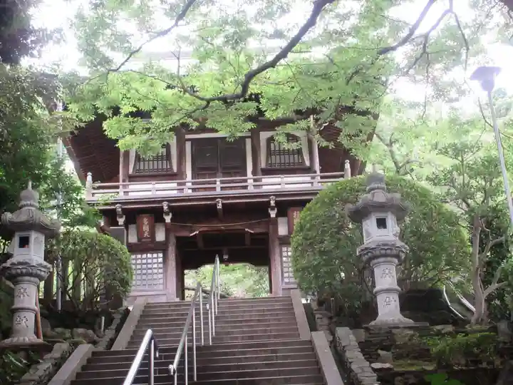 常照寺の山門・神門