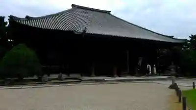 西大寺の本殿・本堂