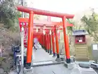 佐助稲荷神社の{uncategorized: "未分類", other: "その他", undefined: "問題あり", building: "その他建物", grave: "お墓", sacred_gate: "鳥居", guardian: "狛犬", statue: "像", buddha: "仏像", history: "歴史", nature: "自然", garden: "庭園", animal: "動物", pagoda: "塔", temizu: "手水舎", mountain_gate: "山門・神門", sanctuary: "本殿・本堂", subordinate: "末社・摂社", art: "芸術", scenery: "景色", jizo: "地蔵", ema: "絵馬", goshuin: "御朱印", omikuji: "おみくじ", items: "授与品その他", amulet: "お守り", goshuincho: "御朱印帳", eats: "食事", festival: "お祭り", votive_dance: "神楽", shichigosan: "七五三参", wedding: "結婚式", experience: "体験その他", initially: "初詣", around: "周辺", anti_infection: "感染症対策"}