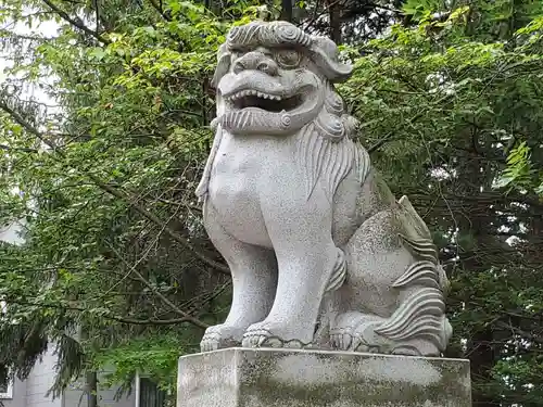 神楽神社の狛犬