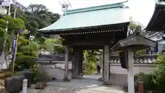 青蓮寺の山門