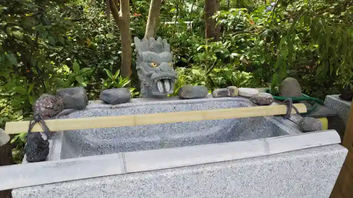 城山富士浅間神社の手水舎