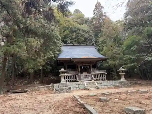 猿投神社の{uncategorized: "未分類", other: "その他", undefined: "問題あり", building: "その他建物", grave: "お墓", sacred_gate: "鳥居", guardian: "狛犬", statue: "像", buddha: "仏像", history: "歴史", nature: "自然", garden: "庭園", animal: "動物", pagoda: "塔", temizu: "手水舎", mountain_gate: "山門・神門", sanctuary: "本殿・本堂", subordinate: "末社・摂社", art: "芸術", scenery: "景色", jizo: "地蔵", ema: "絵馬", goshuin: "御朱印", omikuji: "おみくじ", items: "授与品その他", amulet: "お守り", goshuincho: "御朱印帳", eats: "食事", festival: "お祭り", votive_dance: "神楽", shichigosan: "七五三参", wedding: "結婚式", experience: "体験その他", initially: "初詣", around: "周辺", anti_infection: "感染症対策"}