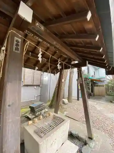 諏訪神社の手水舎