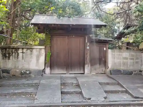 安養院の山門