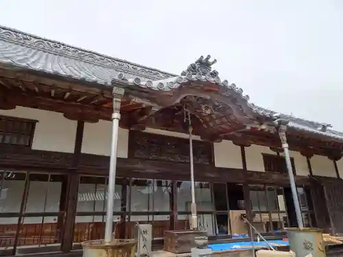 西教寺の本殿