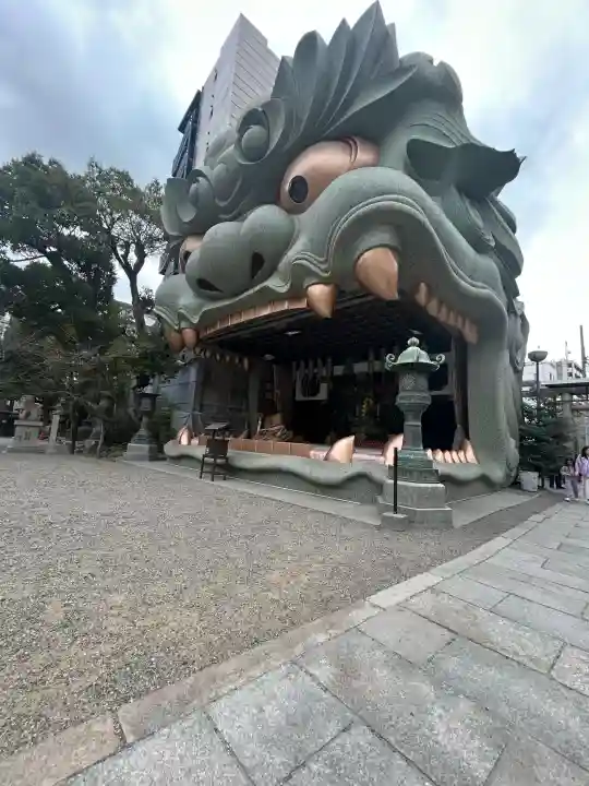 難波八阪神社の{uncategorized: "未分類", other: "その他", undefined: "問題あり", building: "その他建物", grave: "お墓", sacred_gate: "鳥居", guardian: "狛犬", statue: "像", buddha: "仏像", history: "歴史", nature: "自然", garden: "庭園", animal: "動物", pagoda: "塔", temizu: "手水舎", mountain_gate: "山門・神門", sanctuary: "本殿・本堂", subordinate: "末社・摂社", art: "芸術", scenery: "景色", jizo: "地蔵", ema: "絵馬", goshuin: "御朱印", omikuji: "おみくじ", items: "授与品その他", amulet: "お守り", goshuincho: "御朱印帳", eats: "食事", festival: "お祭り", votive_dance: "神楽", shichigosan: "七五三参", wedding: "結婚式", experience: "体験その他", initially: "初詣", around: "周辺", anti_infection: "感染症対策"}