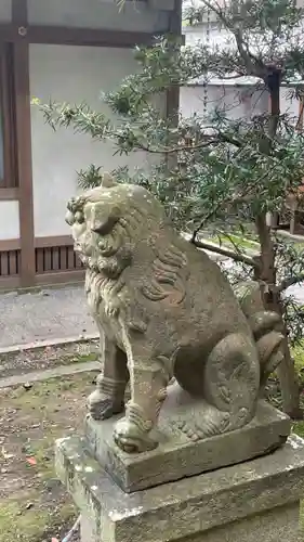 美具久留御魂神社の狛犬