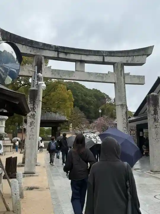 太宰府天満宮の{uncategorized: "未分類", other: "その他", undefined: "問題あり", building: "その他建物", grave: "お墓", sacred_gate: "鳥居", guardian: "狛犬", statue: "像", buddha: "仏像", history: "歴史", nature: "自然", garden: "庭園", animal: "動物", pagoda: "塔", temizu: "手水舎", mountain_gate: "山門・神門", sanctuary: "本殿・本堂", subordinate: "末社・摂社", art: "芸術", scenery: "景色", jizo: "地蔵", ema: "絵馬", goshuin: "御朱印", omikuji: "おみくじ", items: "授与品その他", amulet: "お守り", goshuincho: "御朱印帳", eats: "食事", festival: "お祭り", votive_dance: "神楽", shichigosan: "七五三参", wedding: "結婚式", experience: "体験その他", initially: "初詣", around: "周辺", anti_infection: "感染症対策"}
