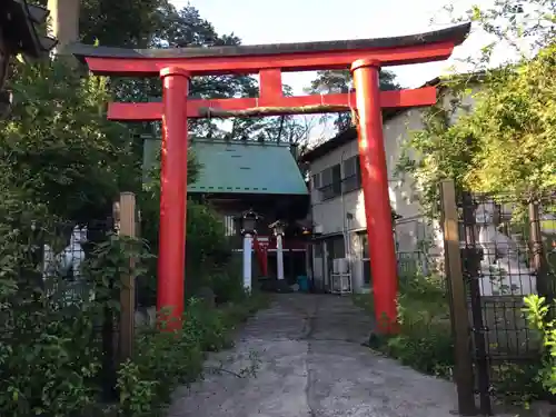 東山稲荷神社の鳥居