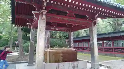 根津神社の手水舎
