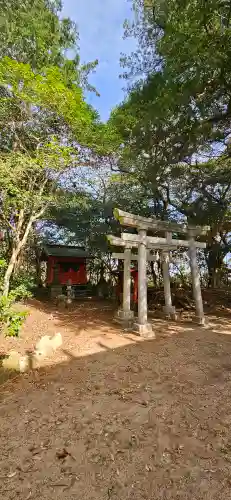 海上八幡宮の{uncategorized: "未分類", other: "その他", undefined: "問題あり", building: "その他建物", grave: "お墓", sacred_gate: "鳥居", guardian: "狛犬", statue: "像", buddha: "仏像", history: "歴史", nature: "自然", garden: "庭園", animal: "動物", pagoda: "塔", temizu: "手水舎", mountain_gate: "山門・神門", sanctuary: "本殿・本堂", subordinate: "末社・摂社", art: "芸術", scenery: "景色", jizo: "地蔵", ema: "絵馬", goshuin: "御朱印", omikuji: "おみくじ", items: "授与品その他", amulet: "お守り", goshuincho: "御朱印帳", eats: "食事", festival: "お祭り", votive_dance: "神楽", shichigosan: "七五三参", wedding: "結婚式", experience: "体験その他", initially: "初詣", around: "周辺", anti_infection: "感染症対策"}