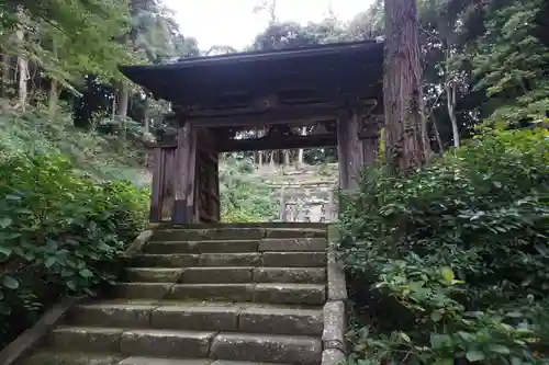 月照寺の山門