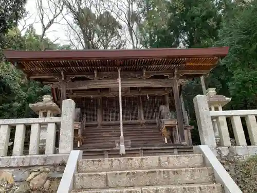 東下西七社神社の本殿