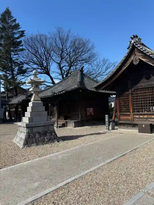 笠覆寺 (笠寺観音)の{uncategorized: "未分類", other: "その他", undefined: "問題あり", building: "その他建物", grave: "お墓", sacred_gate: "鳥居", guardian: "狛犬", statue: "像", buddha: "仏像", history: "歴史", nature: "自然", garden: "庭園", animal: "動物", pagoda: "塔", temizu: "手水舎", mountain_gate: "山門・神門", sanctuary: "本殿・本堂", subordinate: "末社・摂社", art: "芸術", scenery: "景色", jizo: "地蔵", ema: "絵馬", goshuin: "御朱印", omikuji: "おみくじ", items: "授与品その他", amulet: "お守り", goshuincho: "御朱印帳", eats: "食事", festival: "お祭り", votive_dance: "神楽", shichigosan: "七五三参", wedding: "結婚式", experience: "体験その他", initially: "初詣", around: "周辺", anti_infection: "感染症対策"}