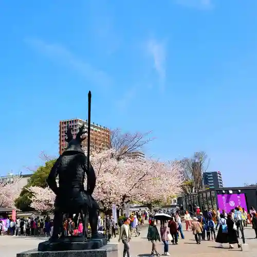 龍城神社の像