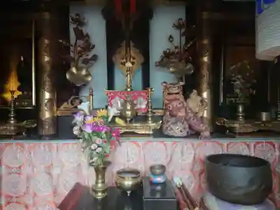 自性院の本殿・本堂