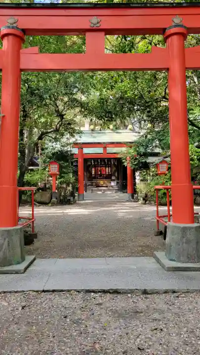御器所八幡宮の{uncategorized: "未分類", other: "その他", undefined: "問題あり", building: "その他建物", grave: "お墓", sacred_gate: "鳥居", guardian: "狛犬", statue: "像", buddha: "仏像", history: "歴史", nature: "自然", garden: "庭園", animal: "動物", pagoda: "塔", temizu: "手水舎", mountain_gate: "山門・神門", sanctuary: "本殿・本堂", subordinate: "末社・摂社", art: "芸術", scenery: "景色", jizo: "地蔵", ema: "絵馬", goshuin: "御朱印", omikuji: "おみくじ", items: "授与品その他", amulet: "お守り", goshuincho: "御朱印帳", eats: "食事", festival: "お祭り", votive_dance: "神楽", shichigosan: "七五三参", wedding: "結婚式", experience: "体験その他", initially: "初詣", around: "周辺", anti_infection: "感染症対策"}