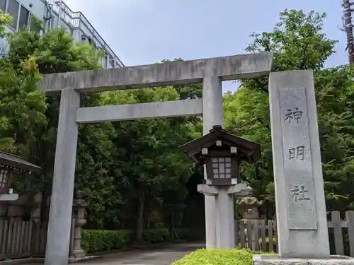 神明社の鳥居