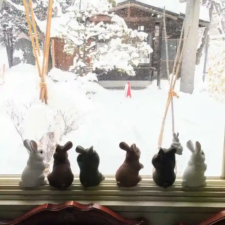 彌彦神社 (伊夜日子神社)の像