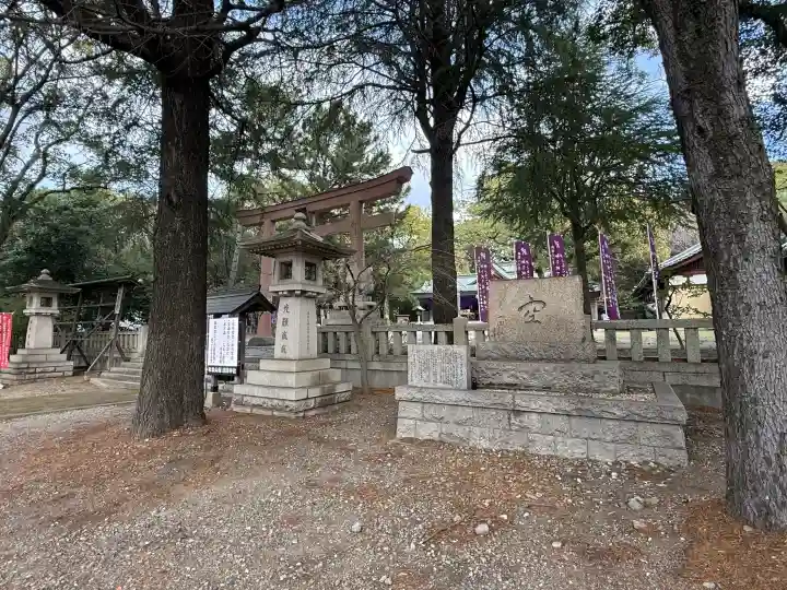 和歌山縣護國神社の{uncategorized: "未分類", other: "その他", undefined: "問題あり", building: "その他建物", grave: "お墓", sacred_gate: "鳥居", guardian: "狛犬", statue: "像", buddha: "仏像", history: "歴史", nature: "自然", garden: "庭園", animal: "動物", pagoda: "塔", temizu: "手水舎", mountain_gate: "山門・神門", sanctuary: "本殿・本堂", subordinate: "末社・摂社", art: "芸術", scenery: "景色", jizo: "地蔵", ema: "絵馬", goshuin: "御朱印", omikuji: "おみくじ", items: "授与品その他", amulet: "お守り", goshuincho: "御朱印帳", eats: "食事", festival: "お祭り", votive_dance: "神楽", shichigosan: "七五三参", wedding: "結婚式", experience: "体験その他", initially: "初詣", around: "周辺", anti_infection: "感染症対策"}