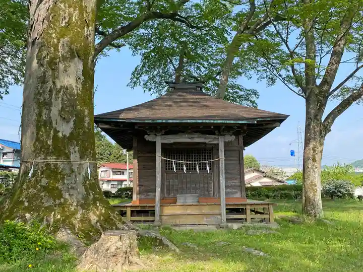 甲波宿祢神社の末社・摂社