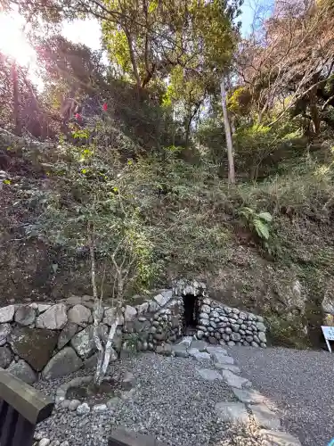 安房神社の{uncategorized: "未分類", other: "その他", undefined: "問題あり", building: "その他建物", grave: "お墓", sacred_gate: "鳥居", guardian: "狛犬", statue: "像", buddha: "仏像", history: "歴史", nature: "自然", garden: "庭園", animal: "動物", pagoda: "塔", temizu: "手水舎", mountain_gate: "山門・神門", sanctuary: "本殿・本堂", subordinate: "末社・摂社", art: "芸術", scenery: "景色", jizo: "地蔵", ema: "絵馬", goshuin: "御朱印", omikuji: "おみくじ", items: "授与品その他", amulet: "お守り", goshuincho: "御朱印帳", eats: "食事", festival: "お祭り", votive_dance: "神楽", shichigosan: "七五三参", wedding: "結婚式", experience: "体験その他", initially: "初詣", around: "周辺", anti_infection: "感染症対策"}