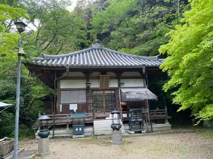 金勝寺の{uncategorized: "未分類", other: "その他", undefined: "問題あり", building: "その他建物", grave: "お墓", sacred_gate: "鳥居", guardian: "狛犬", statue: "像", buddha: "仏像", history: "歴史", nature: "自然", garden: "庭園", animal: "動物", pagoda: "塔", temizu: "手水舎", mountain_gate: "山門・神門", sanctuary: "本殿・本堂", subordinate: "末社・摂社", art: "芸術", scenery: "景色", jizo: "地蔵", ema: "絵馬", goshuin: "御朱印", omikuji: "おみくじ", items: "授与品その他", amulet: "お守り", goshuincho: "御朱印帳", eats: "食事", festival: "お祭り", votive_dance: "神楽", shichigosan: "七五三参", wedding: "結婚式", experience: "体験その他", initially: "初詣", around: "周辺", anti_infection: "感染症対策"}