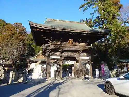 日牟禮八幡宮の山門