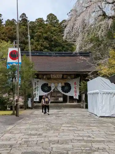 熊野本宮大社の{uncategorized: "未分類", other: "その他", undefined: "問題あり", building: "その他建物", grave: "お墓", sacred_gate: "鳥居", guardian: "狛犬", statue: "像", buddha: "仏像", history: "歴史", nature: "自然", garden: "庭園", animal: "動物", pagoda: "塔", temizu: "手水舎", mountain_gate: "山門・神門", sanctuary: "本殿・本堂", subordinate: "末社・摂社", art: "芸術", scenery: "景色", jizo: "地蔵", ema: "絵馬", goshuin: "御朱印", omikuji: "おみくじ", items: "授与品その他", amulet: "お守り", goshuincho: "御朱印帳", eats: "食事", festival: "お祭り", votive_dance: "神楽", shichigosan: "七五三参", wedding: "結婚式", experience: "体験その他", initially: "初詣", around: "周辺", anti_infection: "感染症対策"}
