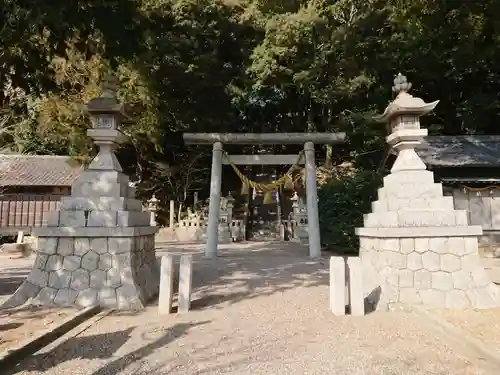 神明社の鳥居