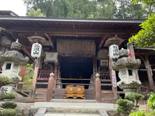華厳寺の本殿・本堂