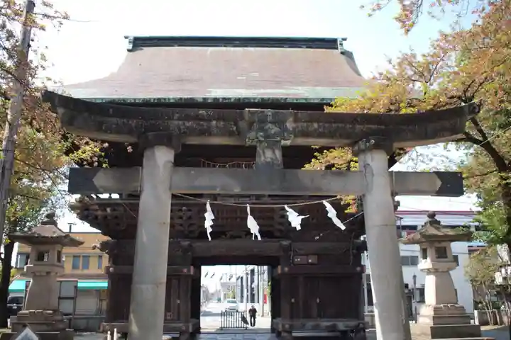 鳥海月山両所宮の鳥居
