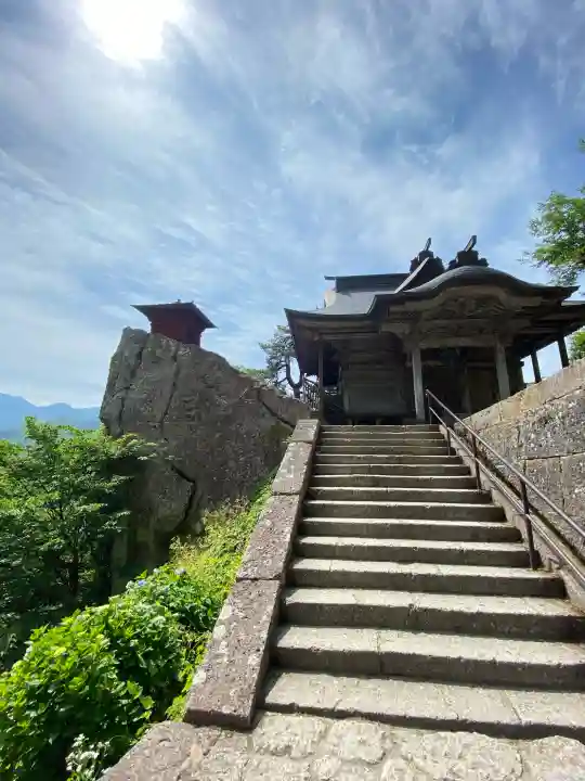 宝珠山 立石寺の{uncategorized: "未分類", other: "その他", undefined: "問題あり", building: "その他建物", grave: "お墓", sacred_gate: "鳥居", guardian: "狛犬", statue: "像", buddha: "仏像", history: "歴史", nature: "自然", garden: "庭園", animal: "動物", pagoda: "塔", temizu: "手水舎", mountain_gate: "山門・神門", sanctuary: "本殿・本堂", subordinate: "末社・摂社", art: "芸術", scenery: "景色", jizo: "地蔵", ema: "絵馬", goshuin: "御朱印", omikuji: "おみくじ", items: "授与品その他", amulet: "お守り", goshuincho: "御朱印帳", eats: "食事", festival: "お祭り", votive_dance: "神楽", shichigosan: "七五三参", wedding: "結婚式", experience: "体験その他", initially: "初詣", around: "周辺", anti_infection: "感染症対策"}