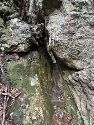 韓竈神社の{uncategorized: "未分類", other: "その他", undefined: "問題あり", building: "その他建物", grave: "お墓", sacred_gate: "鳥居", guardian: "狛犬", statue: "像", buddha: "仏像", history: "歴史", nature: "自然", garden: "庭園", animal: "動物", pagoda: "塔", temizu: "手水舎", mountain_gate: "山門・神門", sanctuary: "本殿・本堂", subordinate: "末社・摂社", art: "芸術", scenery: "景色", jizo: "地蔵", ema: "絵馬", goshuin: "御朱印", omikuji: "おみくじ", items: "授与品その他", amulet: "お守り", goshuincho: "御朱印帳", eats: "食事", festival: "お祭り", votive_dance: "神楽", shichigosan: "七五三参", wedding: "結婚式", experience: "体験その他", initially: "初詣", around: "周辺", anti_infection: "感染症対策"}