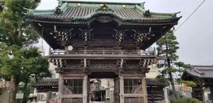 題経寺(柴又帝釈天)の山門・神門