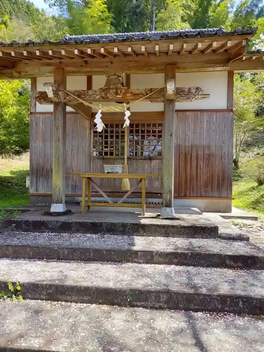 八幡神社の本殿・本堂