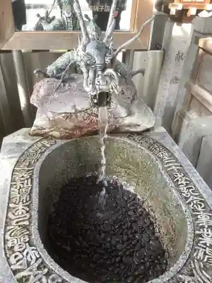 真清田神社の手水舎