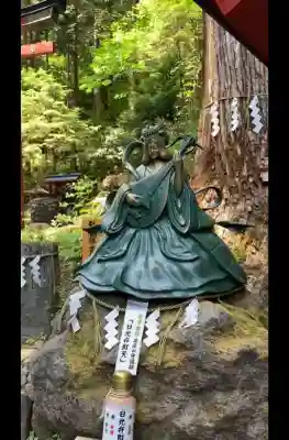 日光二荒山神社の{uncategorized: "未分類", other: "その他", undefined: "問題あり", building: "その他建物", grave: "お墓", sacred_gate: "鳥居", guardian: "狛犬", statue: "像", buddha: "仏像", history: "歴史", nature: "自然", garden: "庭園", animal: "動物", pagoda: "塔", temizu: "手水舎", mountain_gate: "山門・神門", sanctuary: "本殿・本堂", subordinate: "末社・摂社", art: "芸術", scenery: "景色", jizo: "地蔵", ema: "絵馬", goshuin: "御朱印", omikuji: "おみくじ", items: "授与品その他", amulet: "お守り", goshuincho: "御朱印帳", eats: "食事", festival: "お祭り", votive_dance: "神楽", shichigosan: "七五三参", wedding: "結婚式", experience: "体験その他", initially: "初詣", around: "周辺", anti_infection: "感染症対策"}